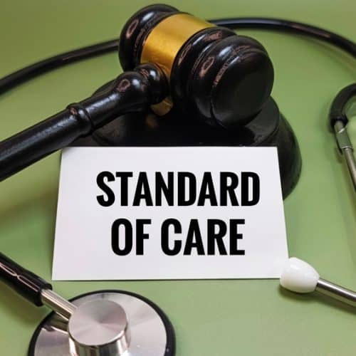 Judges,Gavel,And,Stethoscope,Symbolizing,Standard,Of,Care,,Medical,Law,
