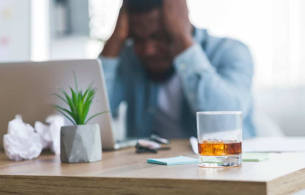 Alcoholism,At,Workplace.,Drunk,Desperate,Man,Drinking,Alcohol,In,Office,