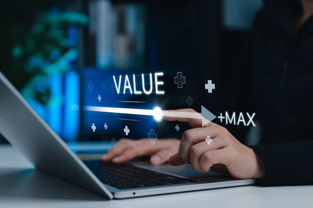 Business,Value,Added,Concept.,Businessperson,Adjusting,Virtual,Slider,To,Maximize